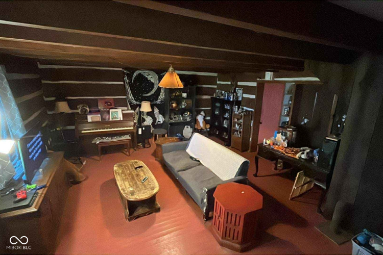 Listing Image 8