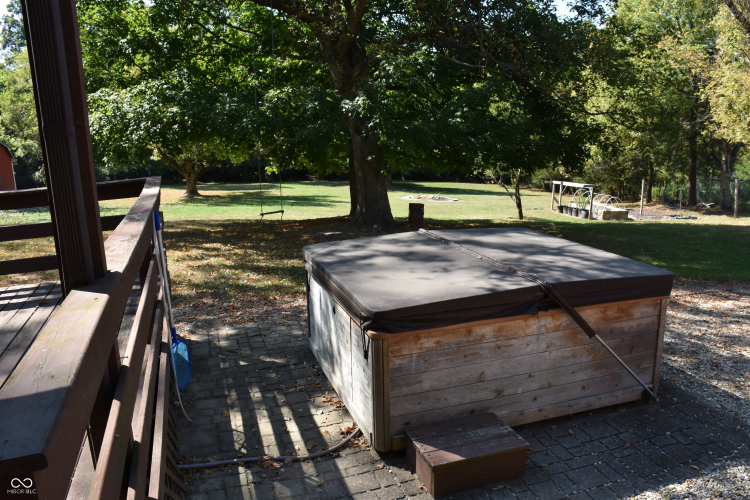 Listing Image 8