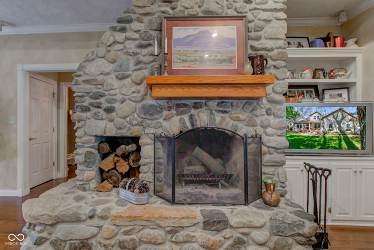 Listing Image 14