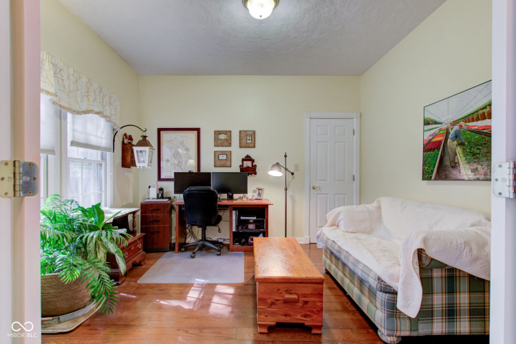 Listing Image 20