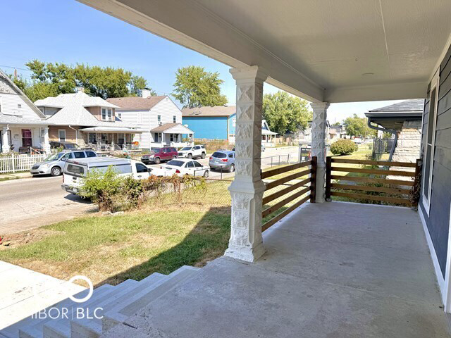 Listing Image 10