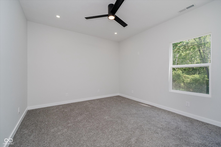 Listing Image 30