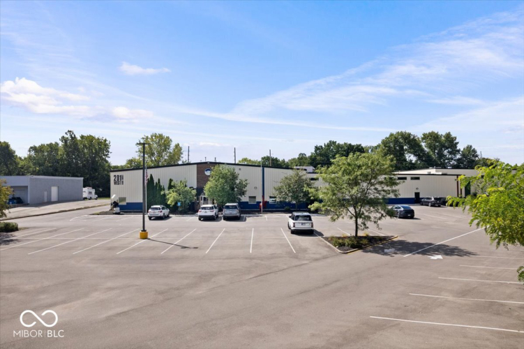 Listing Image 3