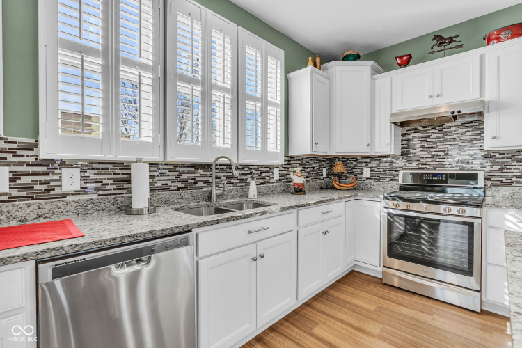 Listing Image 19