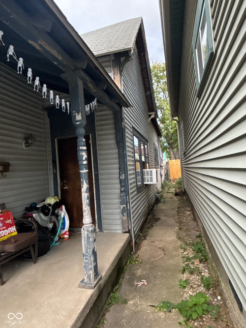 Listing Image 27