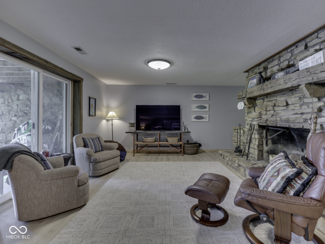 Listing Image 57