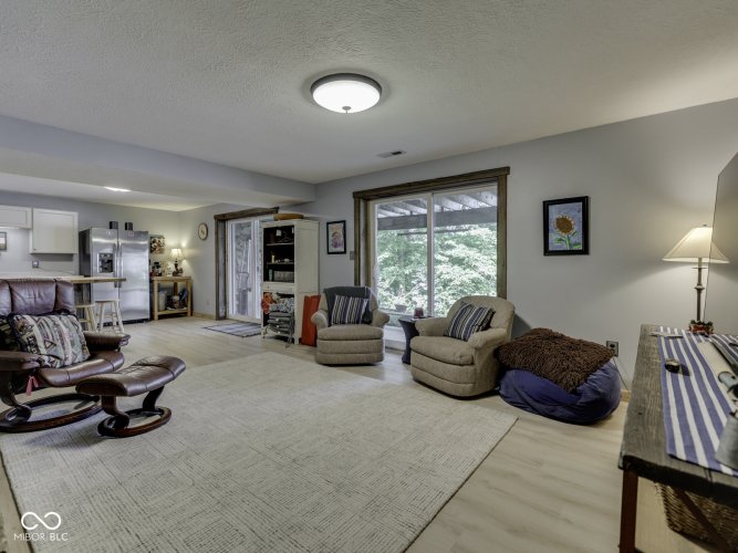 Listing Image 58