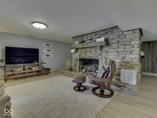 Listing Image 59