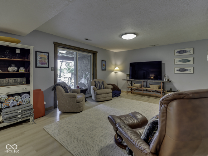 Listing Image 60