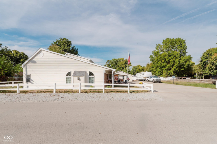 Listing Image 50