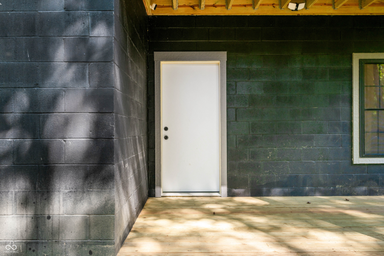 Listing Image 80