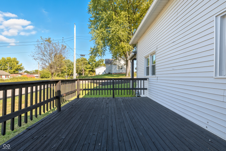 Listing Image 32