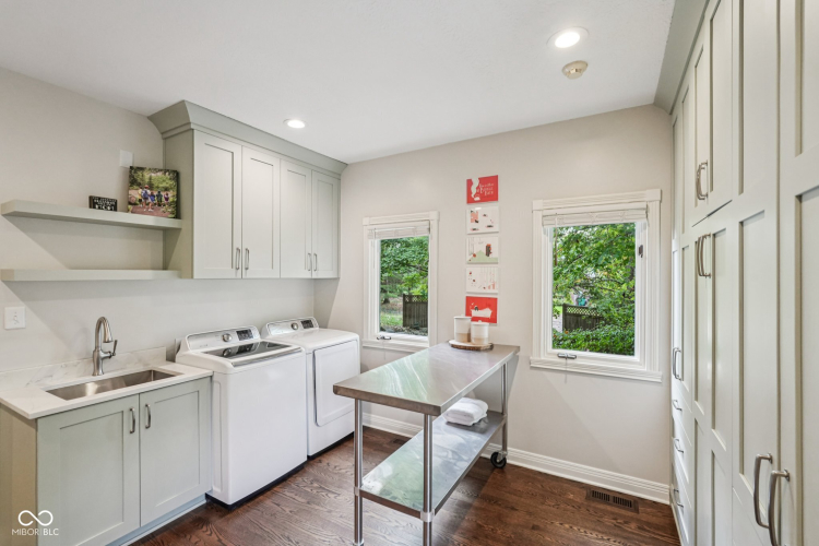 Listing Image 19