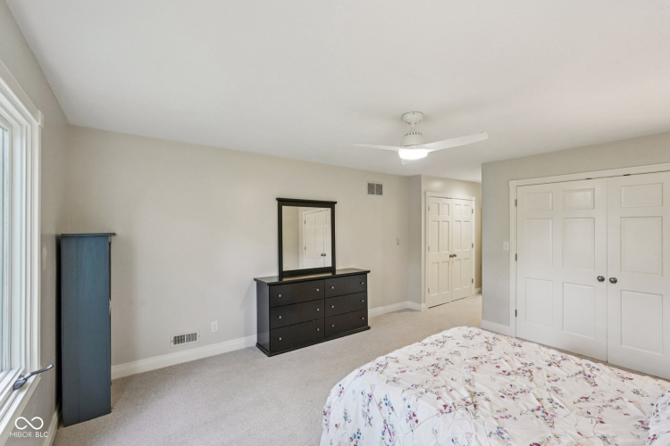 Listing Image 59