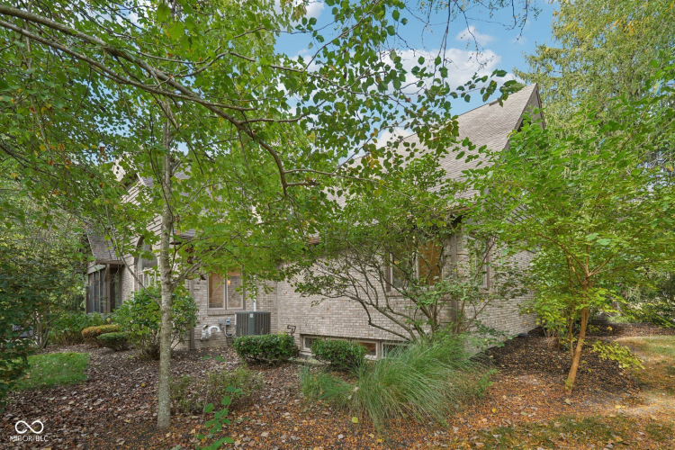 Listing Image 75