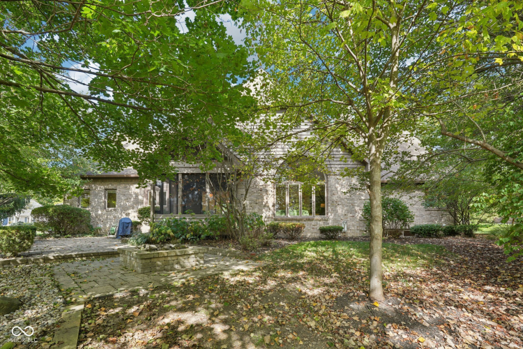 Listing Image 76