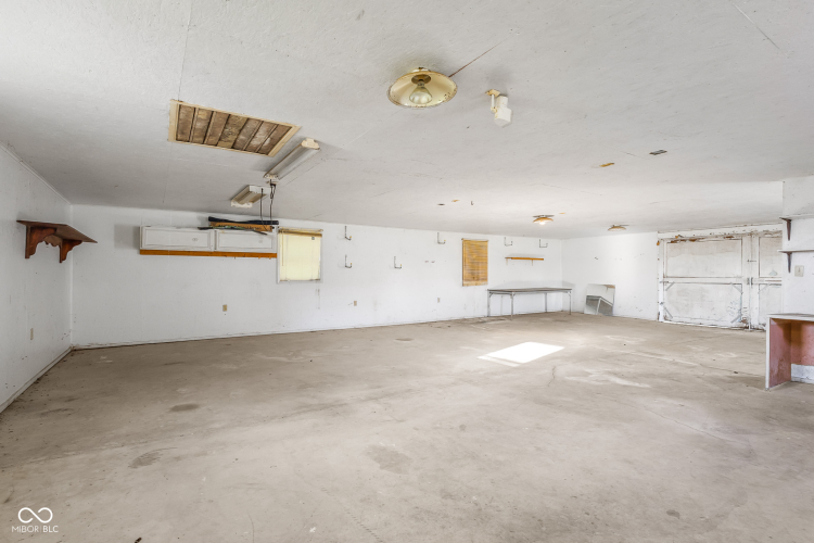 Listing Image 52