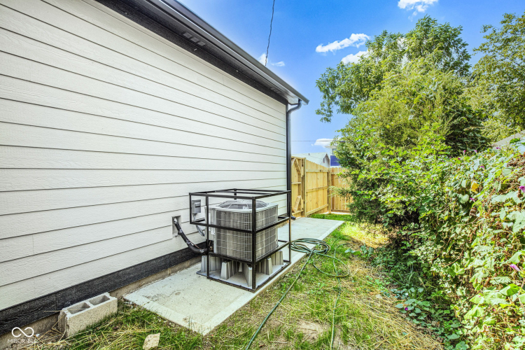 Listing Image 65