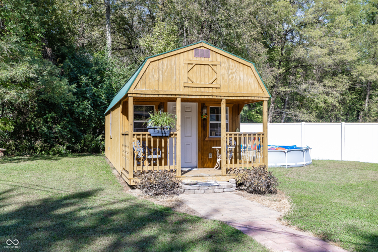 Listing Image 11