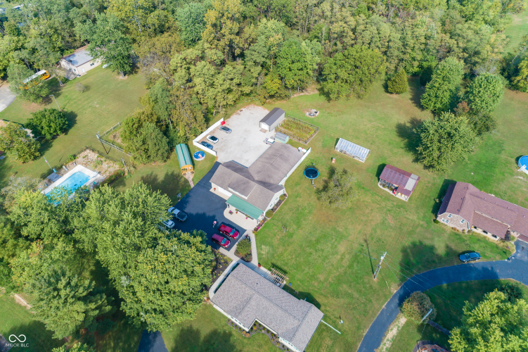 Listing Image 17