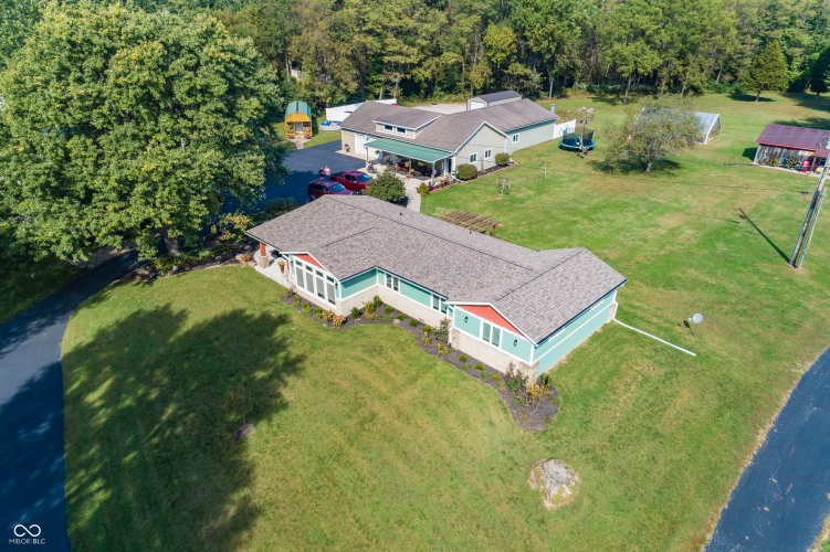 Listing Image 19