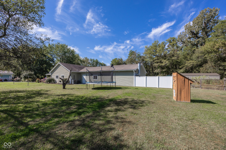 Listing Image 37