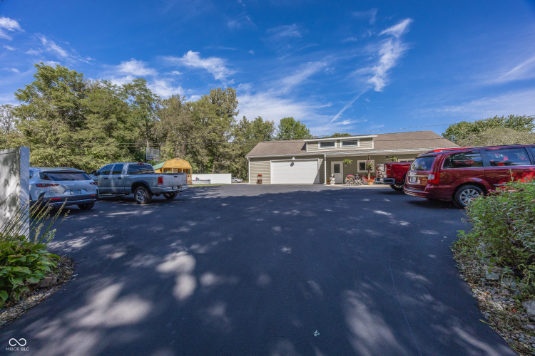 Listing Image 41