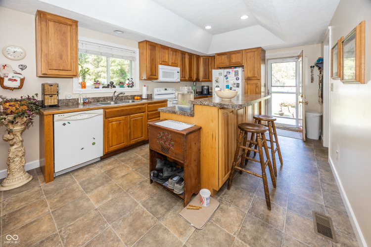 Listing Image 65