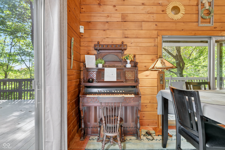 Listing Image 15