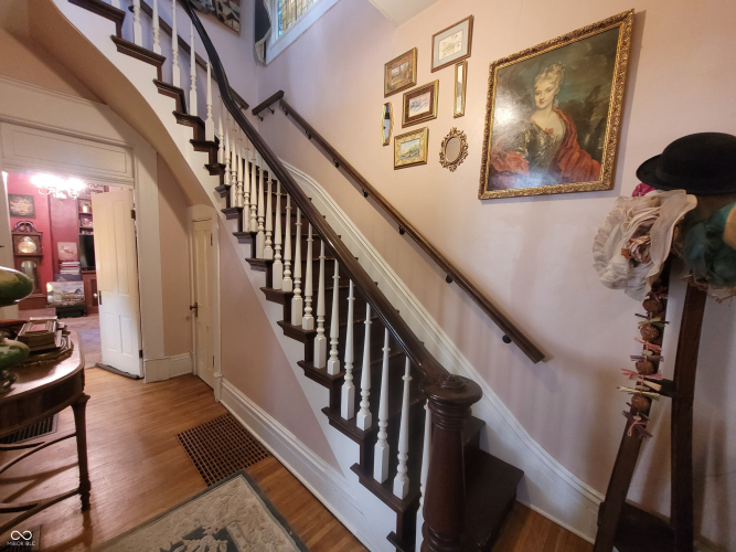 Listing Image 18