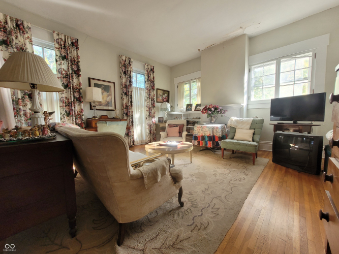 Listing Image 20