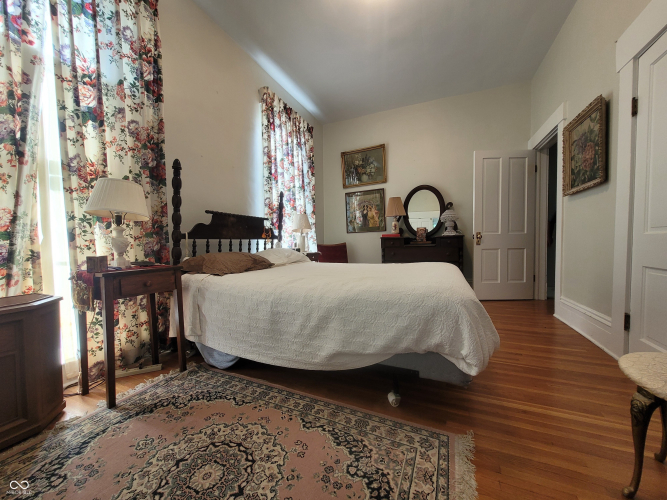 Listing Image 23