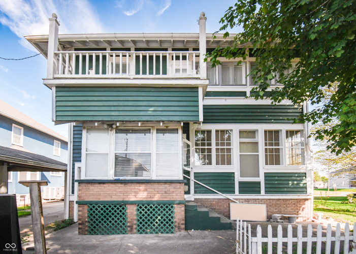 Listing Image 5