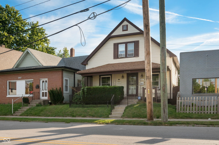 Listing Image 2