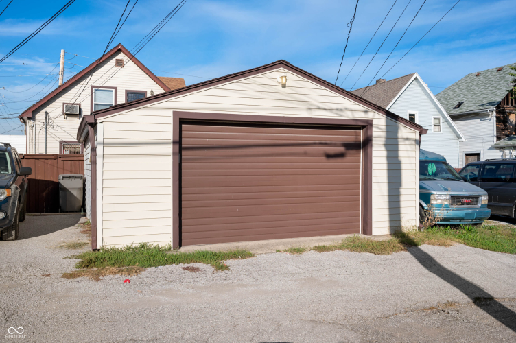 Listing Image 21