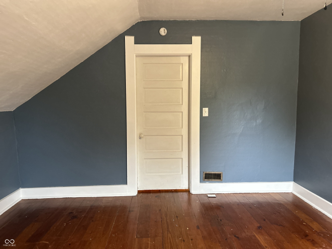 Listing Image 42