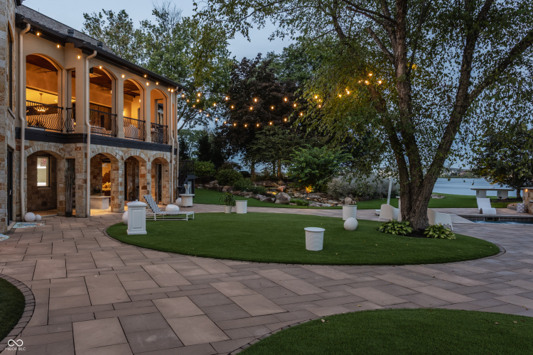 Listing Image 80