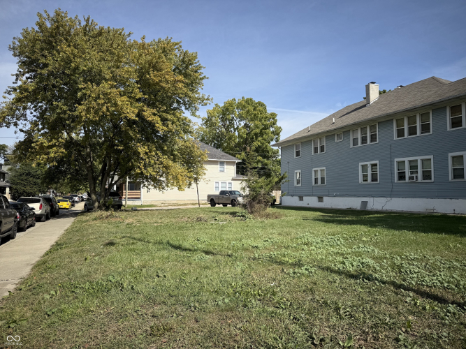 Listing Image 4