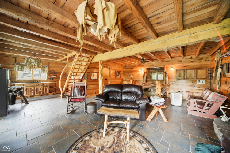 Listing Image 47