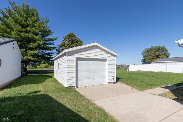 Listing Image 26