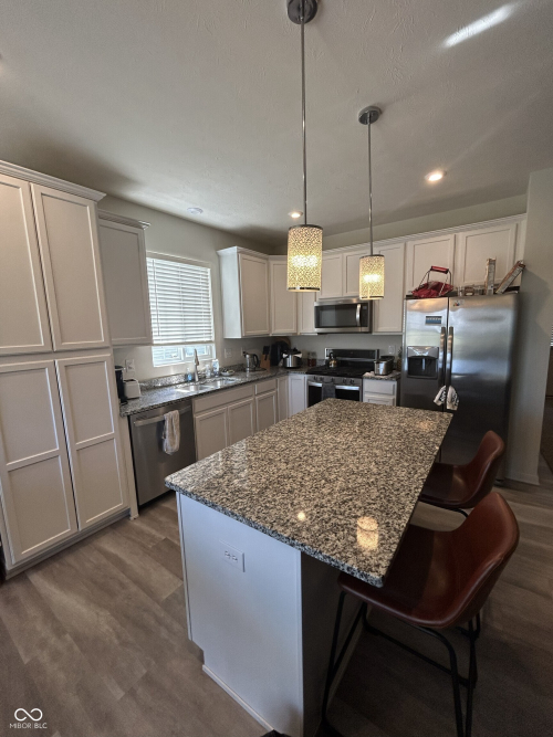 Listing Image 15