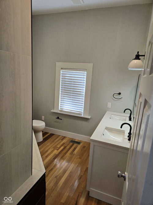 Listing Image 20
