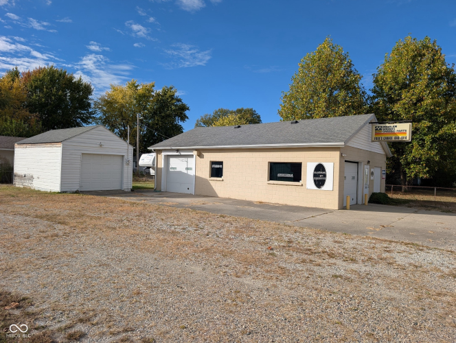 Listing Image 10