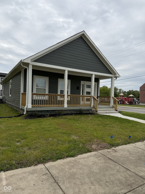 Listing Image 3