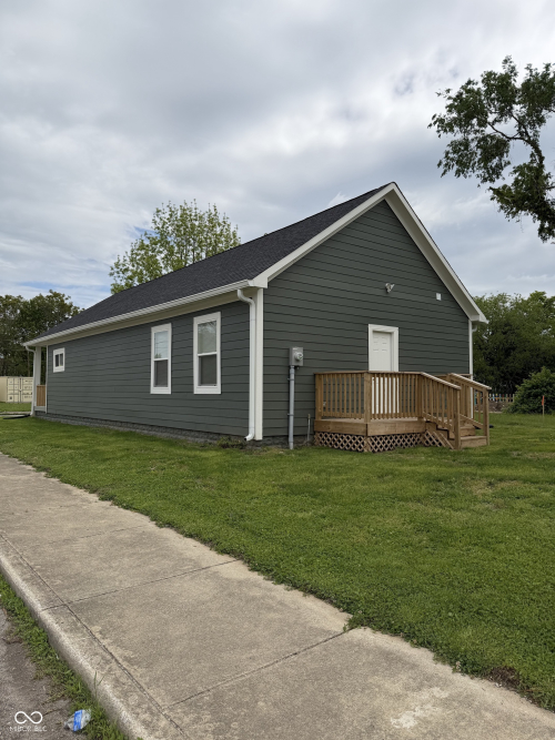 Listing Image 5