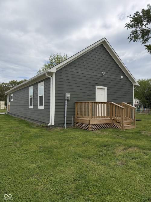 Listing Image 6