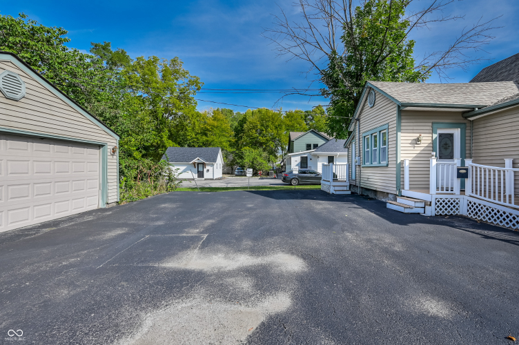 Listing Image 24