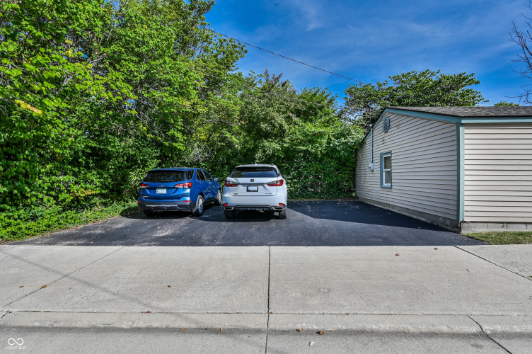 Listing Image 26
