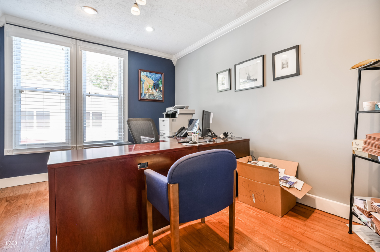 Listing Image 10