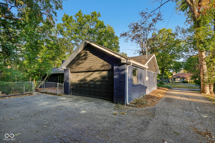 Listing Image 40